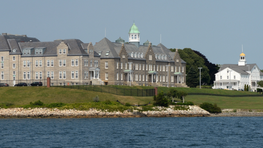 Luce Hall and the U.S. Naval War College Museum.